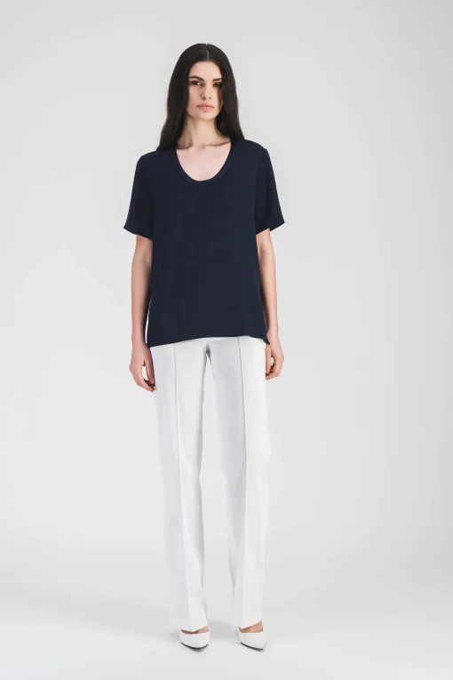 Blouse en soie marine à manches courtes