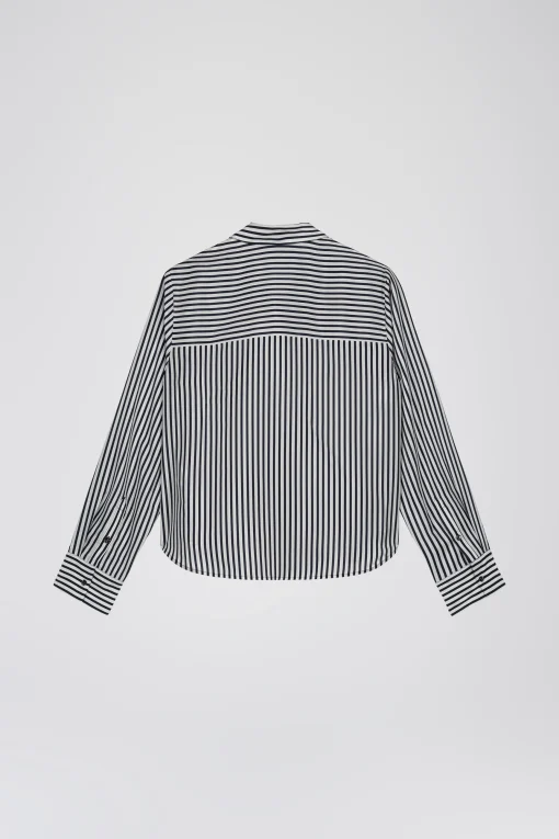 Chemise courte rayée en habotai de soie marine