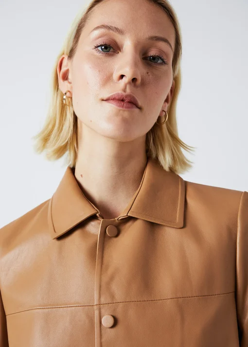Manteau chemise en cuir camel
