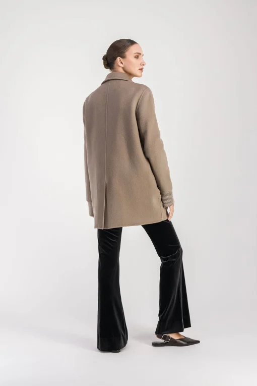 Manteau mi-long taupe moyen