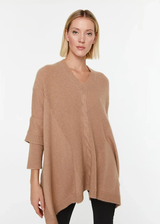 Pull cape camel