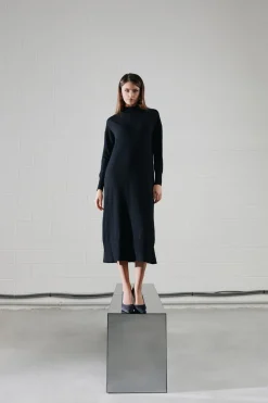 Robe col cheminé noire
