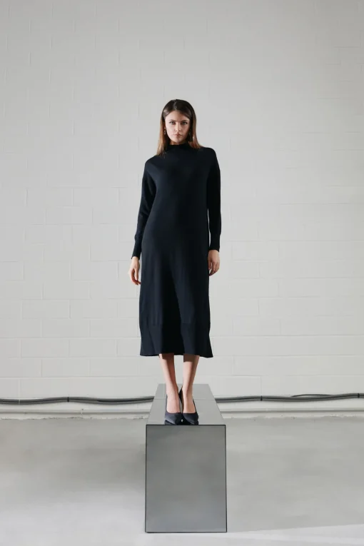Robe col cheminé noire