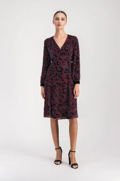 Robe fleurie brodée muscat