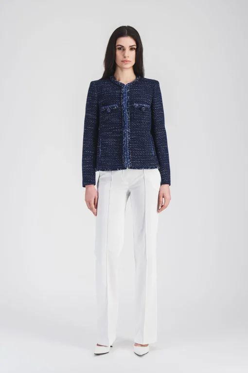 Veste courte en tweed marine avec détails frangés