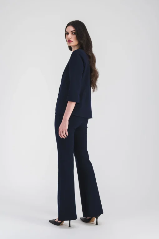 Veste marine avec boutons oeillet