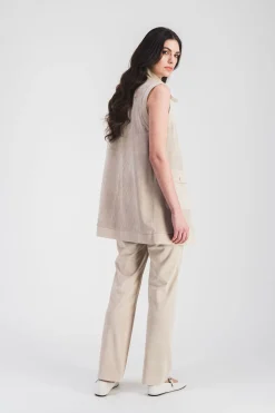 Veste sans manche en daim perforé beige clair