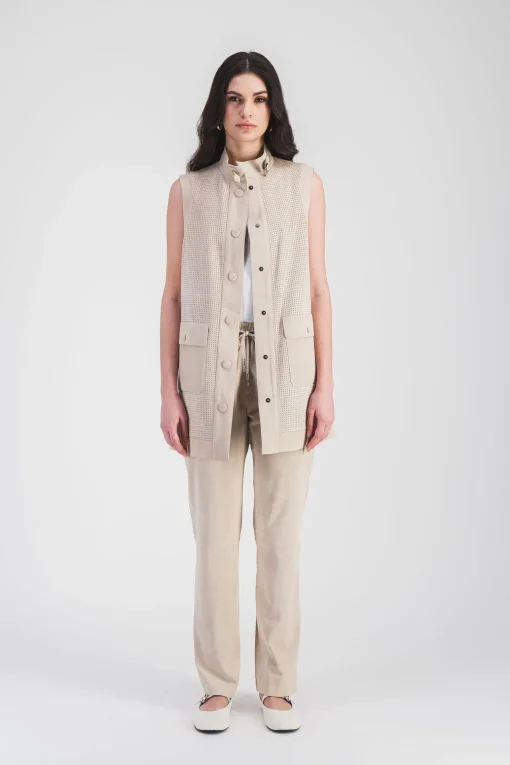 Veste sans manche en daim perforé beige clair