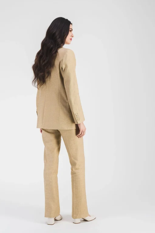 Veste taileur croisée 4 boutons en beige